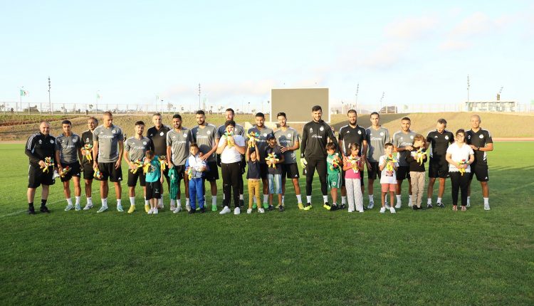 ÉQUIPE NATIONALE : LES VERTS REÇOIVENT LES ENFANTS DE L’ASSOCIATION CHABAB EL BAHIA