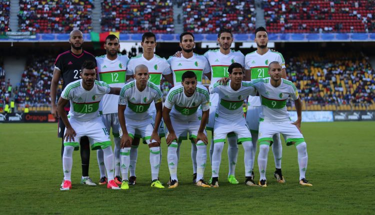 الجزائر – زامبيا : المنتخب الوطني بالزي الأبيض