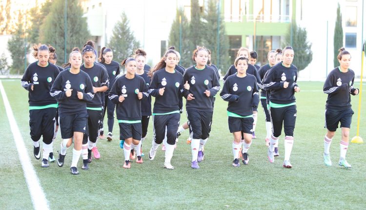 L’ÉQUIPE NATIONALE FÉMININE  EN STAGE AU CTN