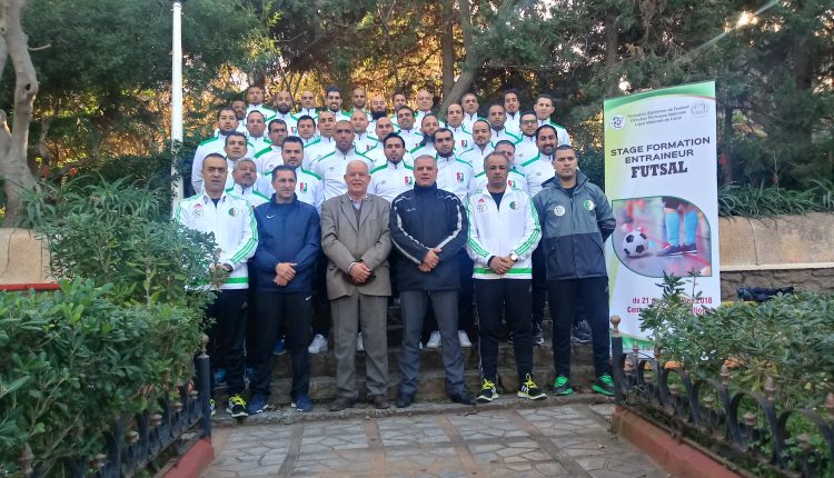 DÉBUT DU STAGE DE FORMATION POUR ENTRAÎNEURS DE FUTSAL