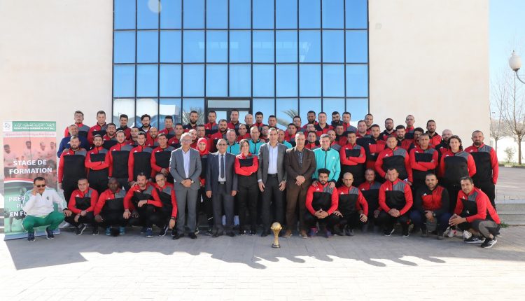 ZETCHI REND VISITE AUX PREPARATEURS PHYSIQUE EN FORMATION A SIDI BEL-ABBES