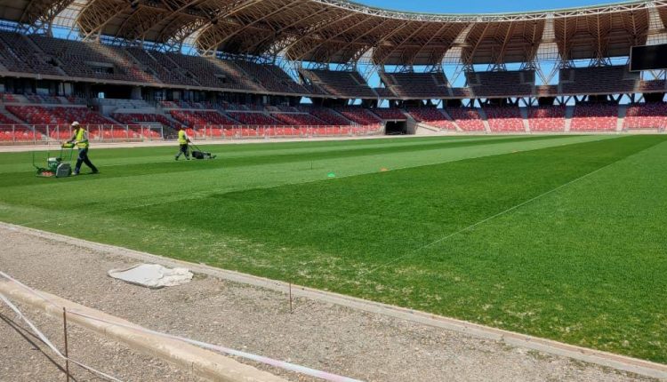 NOUVEAU STADE D’ORAN : ON COMMENCE A TONDRE LE GAZON