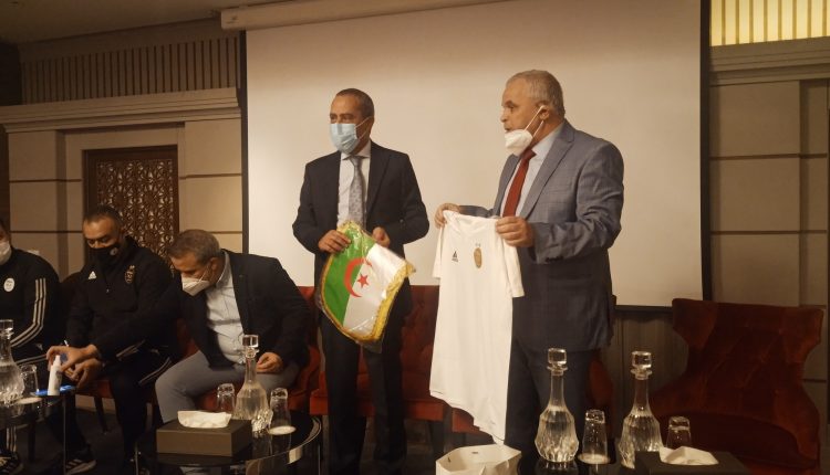 TOURNOI UNAF U20 :  L’AMBASSADEUR D’ALGERIE A TUNIS ENCOURAGE LES VERTS