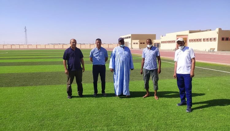 PROJET DE L’ACADEMIE D’OUARGLA :M. MANSOURI EN VISITE DES INSTALLATIONS SPORTIVES