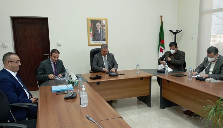 FAF – DTN :M. CHARAF-EDDINE PRESIDE LA SEANCE DE PASSATION DE CONSIGNES EN PRESENCE DU DEN & DES SELECTIONNEURS NATIONAUX