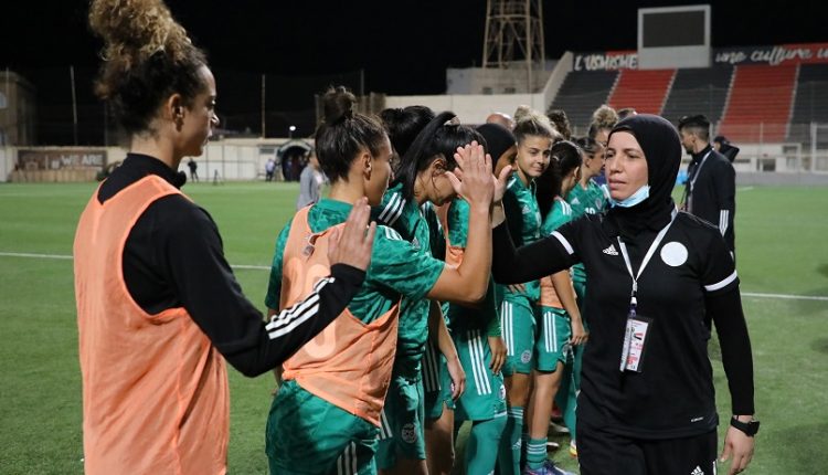 تصفيات كأس إفريقيا 2022 للسيدات : ندوة صحفية للمدربة فرتول ضمن برنامج تربص المنتخب الوطني للسيدات