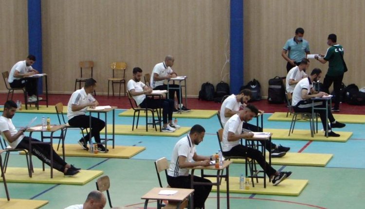 CFA – FAF : ANNONCE DE LA LISTE DES ARBITRES AYANT RÉUSSI L’ÉXAMEN FÉDÉRAL