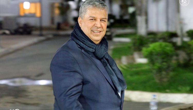 رئيس الفاف يزور المنتخب الوطني المحلي بمركز سيدي موسى