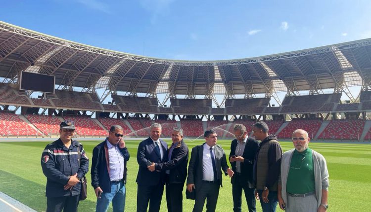 EQUIPE NATIONALE :  LE PRESIDENT CHARAF-EDDINE EN VISITE AU STADE D‘ORAN