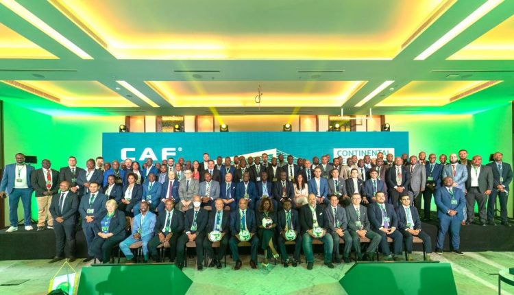 CAF : M. GHEZAL, EN QUALITE D’INSTRUCTEUR, & M. BRIKI EN MANAGER LICENCE DE CLUB, EN SEMINAIRE  AU CAIRE