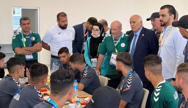 JEUX DE LA SOLIDARITÉ ISLAMIQUE – KONYA 2022 : LE PRÉSIDENT JIBRIL RAJOUB REND VISITE AUX U23 ALGÉRIENS