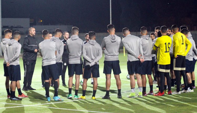 المنتخب المحلي يجري أول حصة تدريبية بمدينة طبرقة