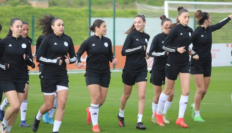 ÉQUIPE NATIONALE FÉMININE : LES FILLES ENCHAINENT LEUR DEUXIÈME SÉANCE ET ÉLÈVENT LE RYTHME