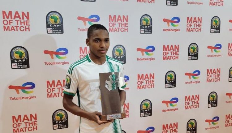 لاعب أكاديمية الفاف مسلم أناتوف يتحصل على شهادة الباكالوريا