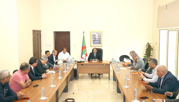 الرئيس صادي يجتمع برؤساء و ممثلين الأندية المحترفة للرابطة الأولى