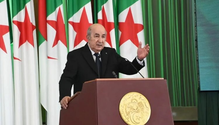 LE PRÉSIDENT DE LA RÉPUBLIQUE FÉLICITE L’O AKBOU ET L’ES MOSTAGANEM POUR LEUR ACCESSION EN LIGUE 1 MOBILIS