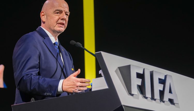 LA FIFA RÉAFFIRME SON ENGAGEMENT CONTRE LES VIOLENCES VERBALES EN LIGNE